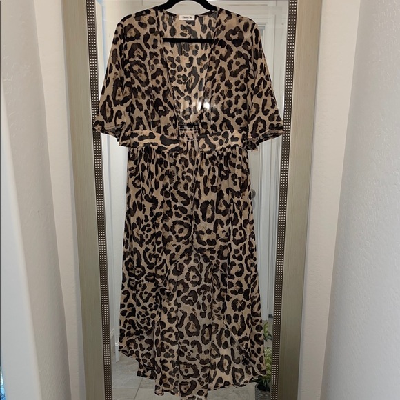 Blooming Jelly Tops - Leopard or Cheetah Print Brown and Black Cover up size Medium
